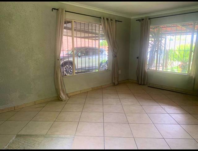 3 BEDROOM PROPERTY TO RENT IN BIRCHLEIGH NORTH